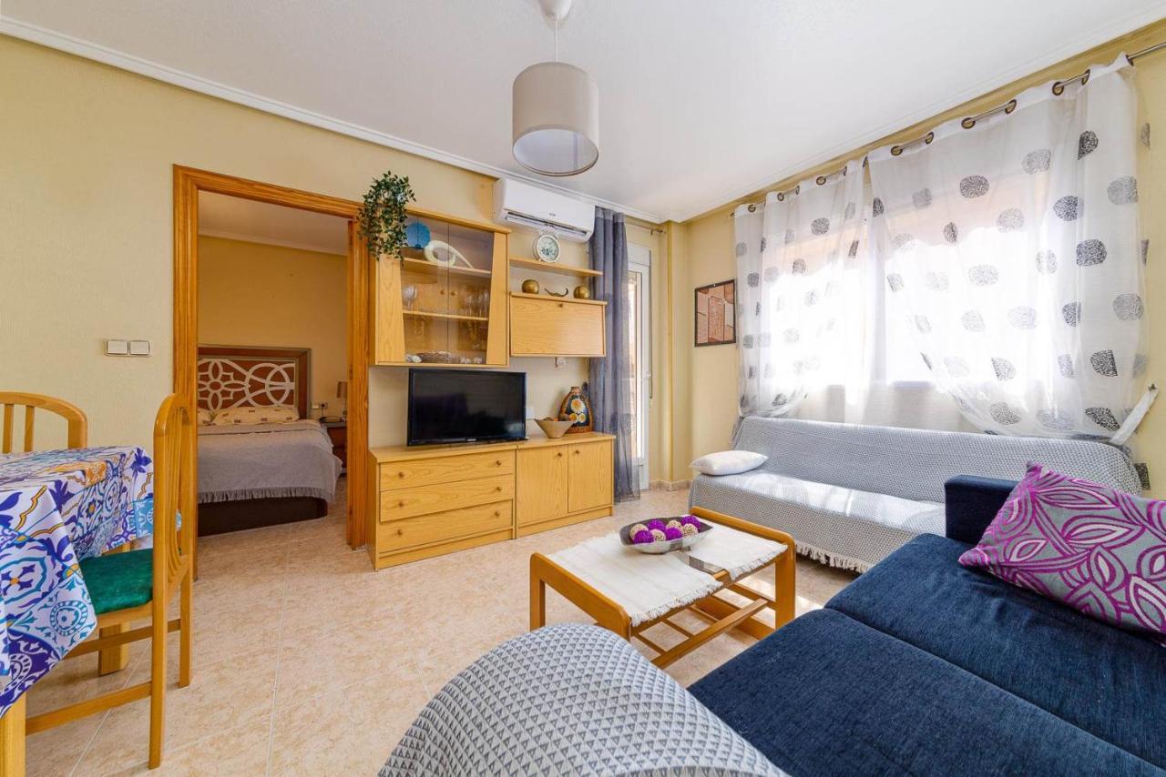 Cozy Appartment Torrevieja At Irina Extérieur photo