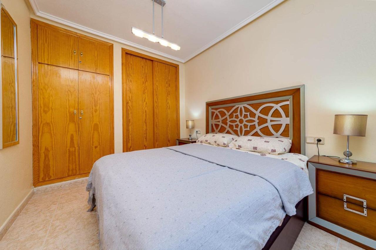 Cozy Appartment Torrevieja At Irina Extérieur photo