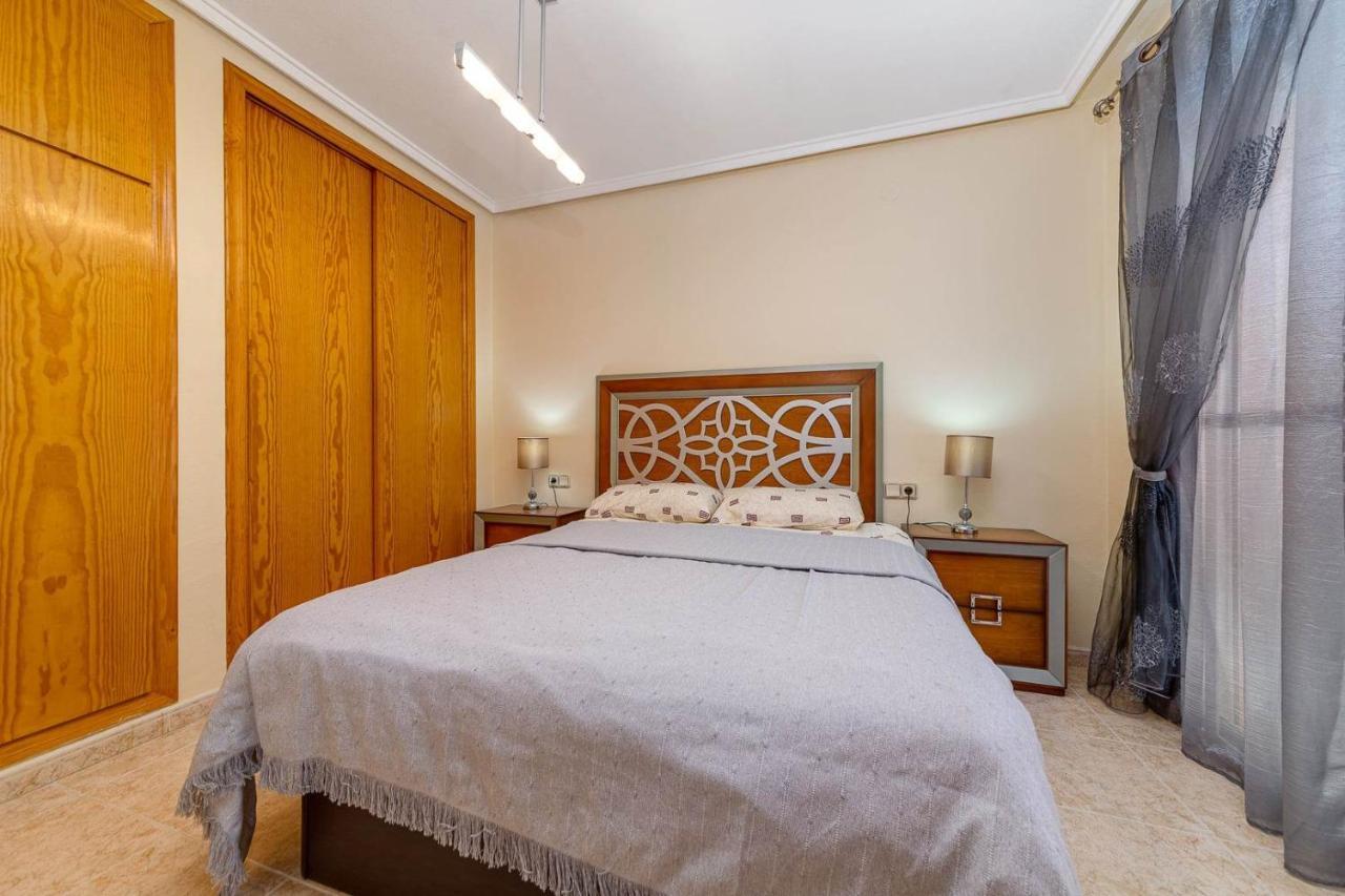 Cozy Appartment Torrevieja At Irina Extérieur photo