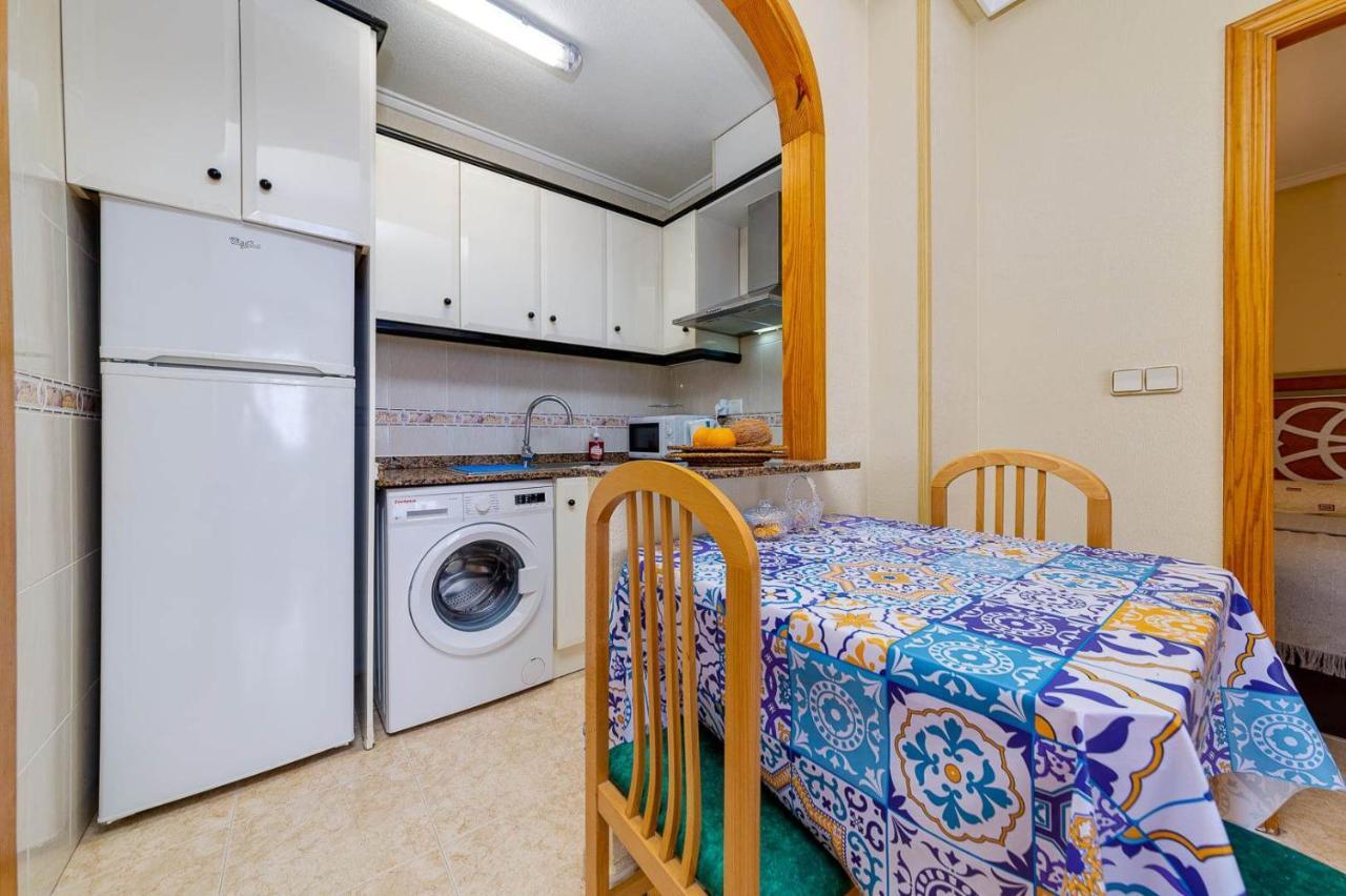 Cozy Appartment Torrevieja At Irina Extérieur photo